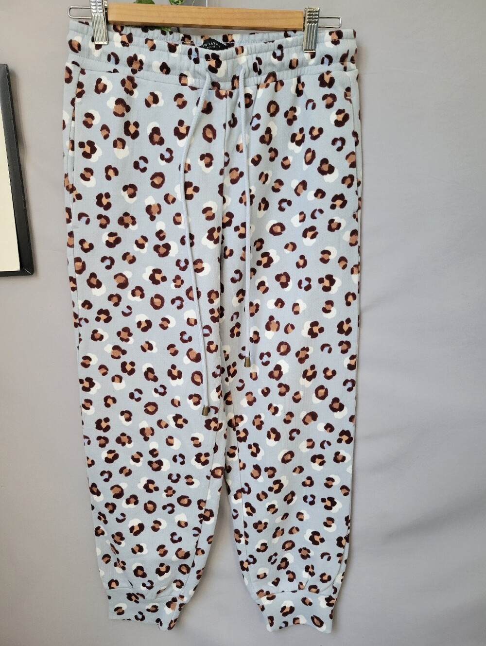 Ann Taylor Leopard Print Lounge Jogger Sweatpant Petite S - Picture 2 of 11